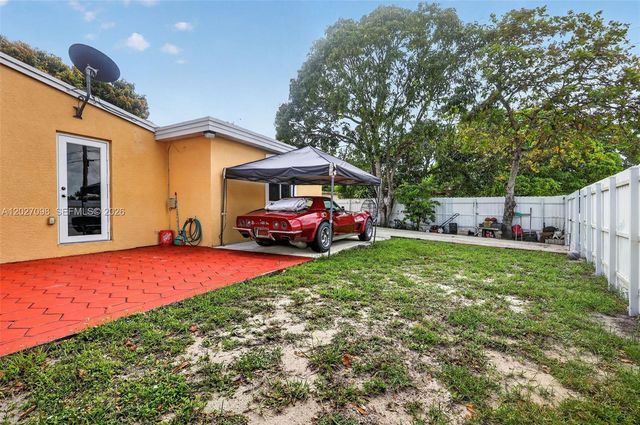 1440 N 68th Ave, Hollywood, FL 33024