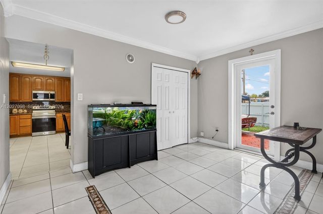 1440 N 68th Ave, Hollywood, FL 33024