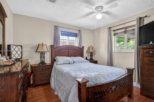 1440 N 68th Ave, Hollywood, FL 33024