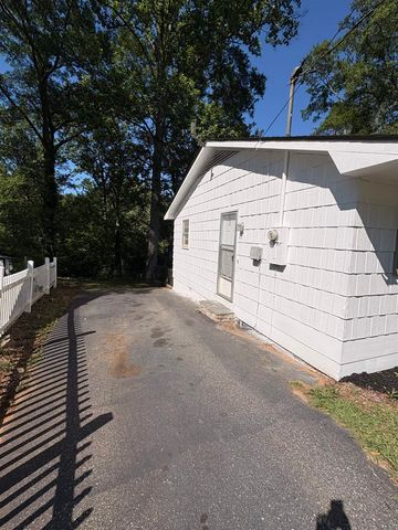 755 Kenmore Drive, Spartanburg, SC 29303