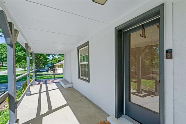 1502 E 135th Street, Grandview, MO 64030