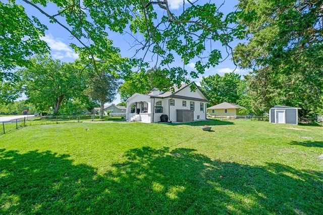 1502 E 135th Street, Grandview, MO 64030