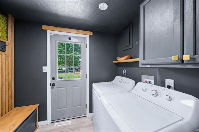 1502 E 135th Street, Grandview, MO 64030