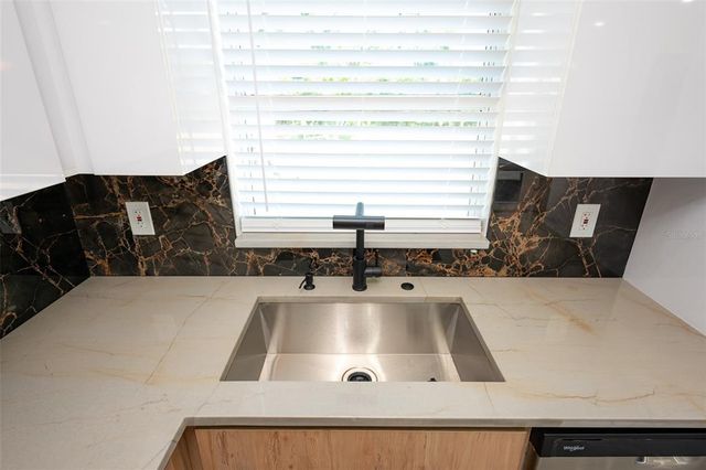 8217 TANGLEWOOD LANE, Tampa, FL 33615