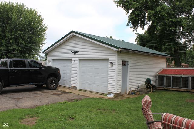 6900 N Michigan Road, Fairland, IN 46126