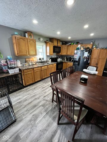 6900 N Michigan Road, Fairland, IN 46126