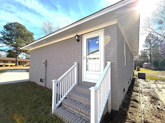 532 Palm Circle, Lake City, SC 29560