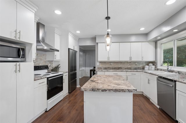 1230 26th Street, West Des Moines, IA 50266