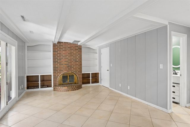 1230 26th Street, West Des Moines, IA 50266
