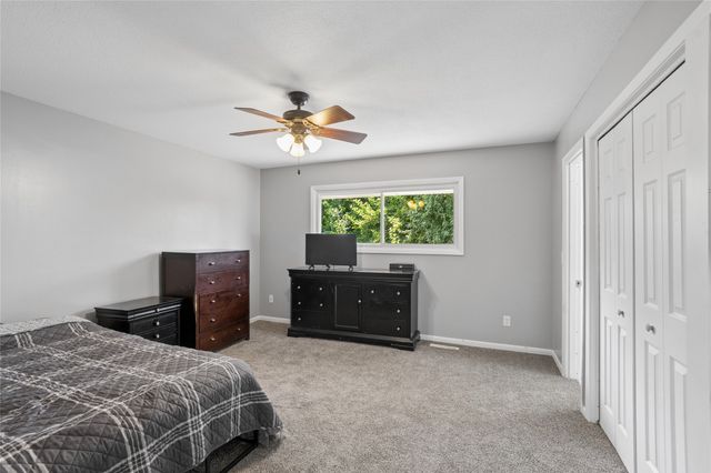 1230 26th Street, West Des Moines, IA 50266