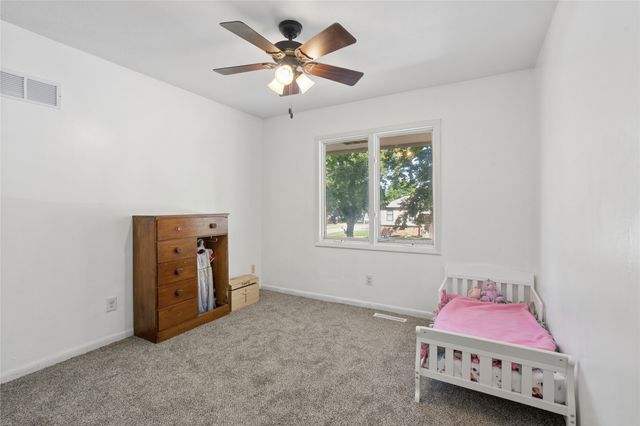 1230 26th Street, West Des Moines, IA 50266