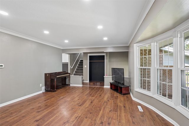 1230 26th Street, West Des Moines, IA 50266