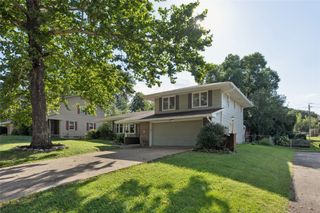 1230 26th Street, West Des Moines, IA 50266