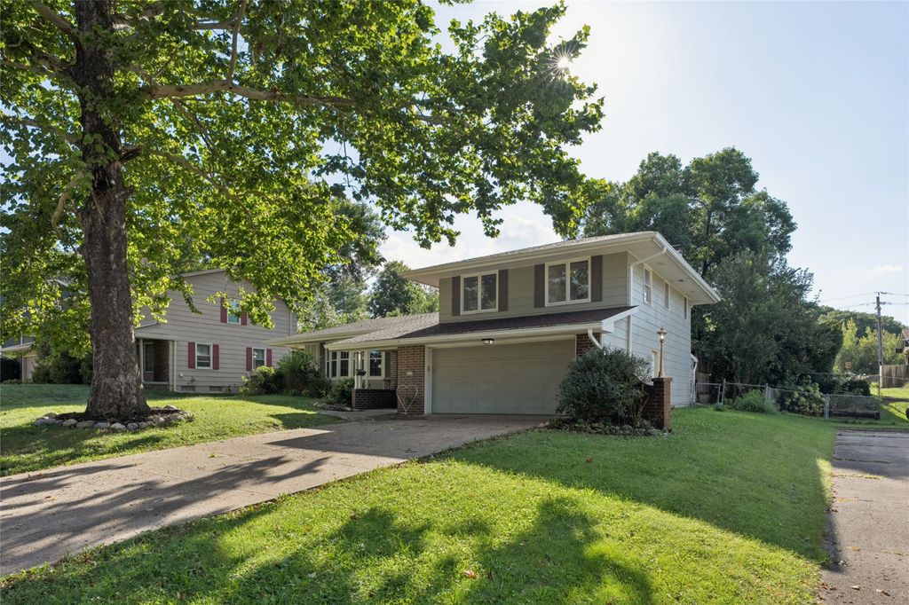 1230 26th Street, West Des Moines, IA 50266