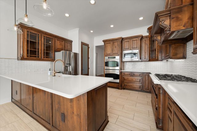 6056 Bennett Lawson Road, Mansfield, TX 76063