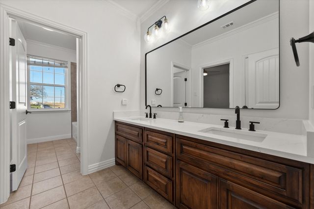 6056 Bennett Lawson Road, Mansfield, TX 76063