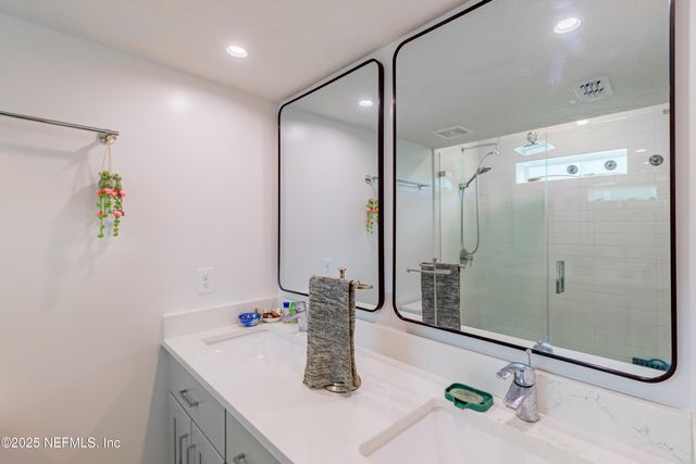 221 19TH Avenue N A, Jacksonville Beach, FL 32250