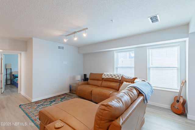 221 19TH Avenue N A, Jacksonville Beach, FL 32250