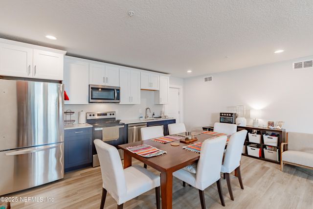 221 19TH Avenue N A, Jacksonville Beach, FL 32250