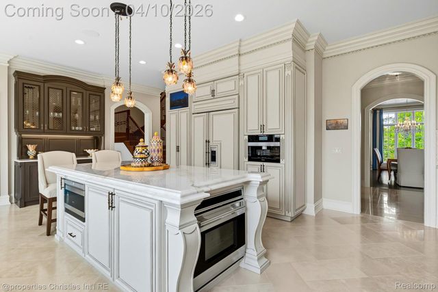 48923 Veneto Drive, Novi, MI 48167