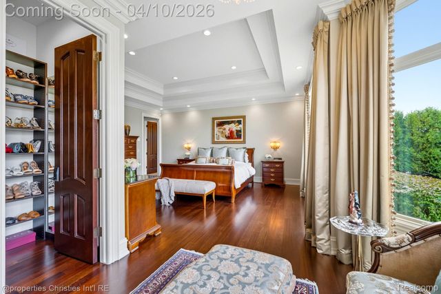 48923 Veneto Drive, Novi, MI 48167