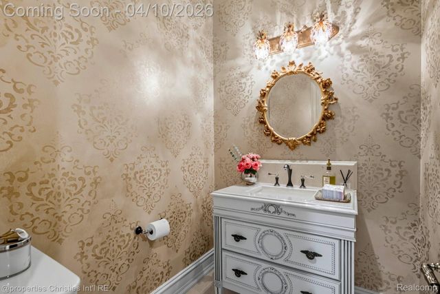 48923 Veneto Drive, Novi, MI 48167