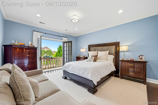 48923 Veneto Drive, Novi, MI 48167