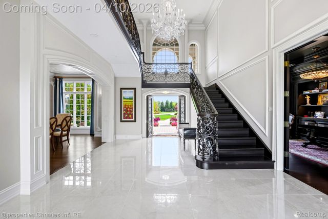 48923 Veneto Drive, Novi, MI 48167
