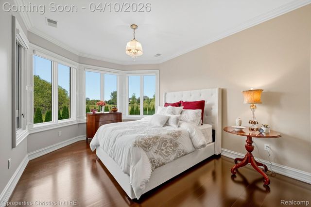 48923 Veneto Drive, Novi, MI 48167
