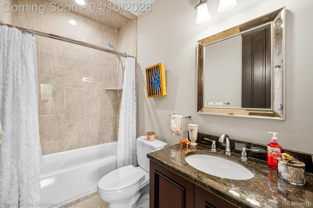 48923 Veneto Drive, Novi, MI 48167