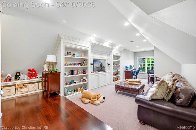 48923 Veneto Drive, Novi, MI 48167