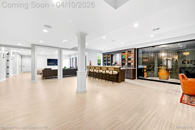 48923 Veneto Drive, Novi, MI 48167