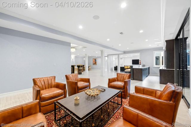 48923 Veneto Drive, Novi, MI 48167