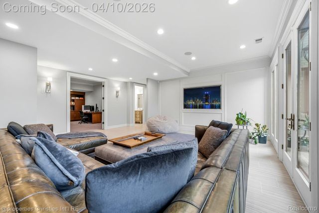 48923 Veneto Drive, Novi, MI 48167