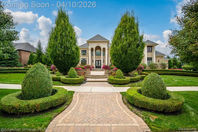 48923 Veneto Drive, Novi, MI 48167