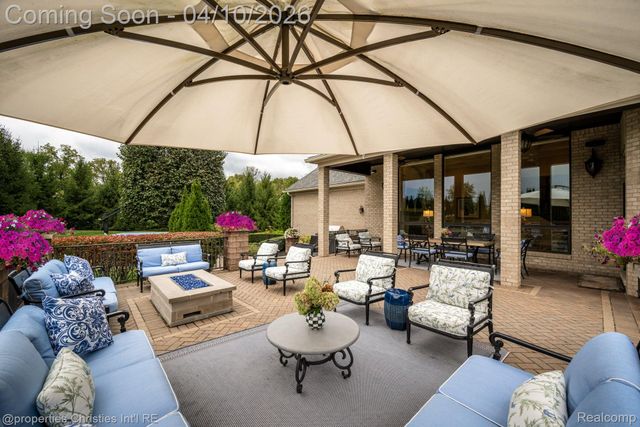 48923 Veneto Drive, Novi, MI 48167