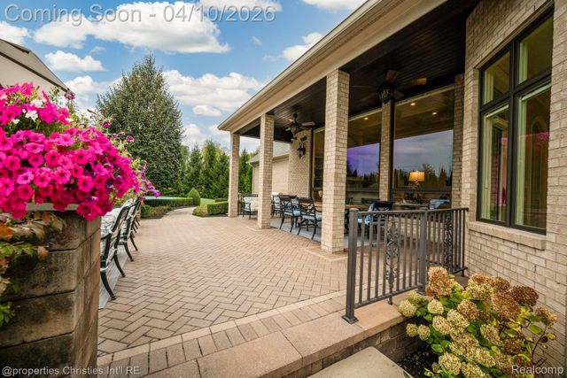 48923 Veneto Drive, Novi, MI 48167