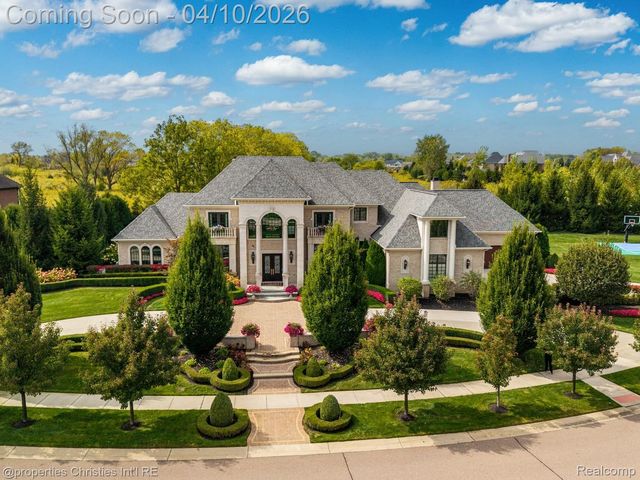 48923 Veneto Drive, Novi, MI 48167