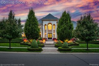 48923 Veneto Drive, Novi, MI 48167