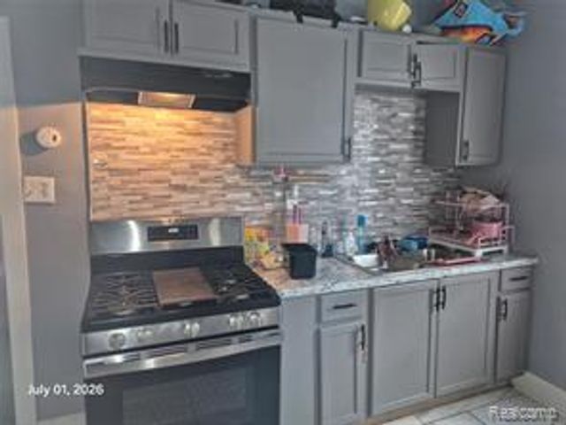 1583 Hurlbut Street, Detroit, MI 48214