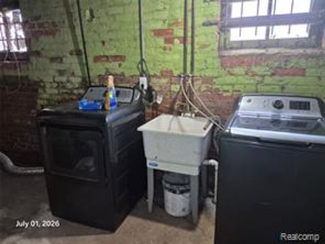 1583 Hurlbut Street, Detroit, MI 48214