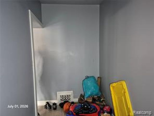 1583 Hurlbut Street, Detroit, MI 48214