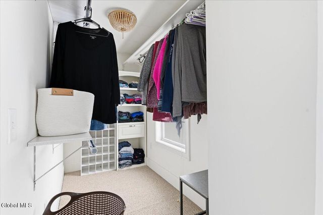 61 Plank Road, Halfmoon, NY 12188