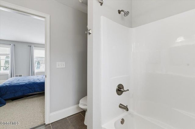 61 Plank Road, Halfmoon, NY 12188