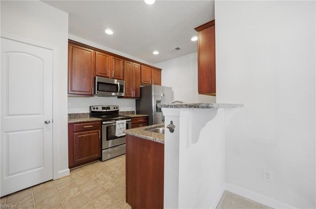 503 Nesbit DR, Chesapeake, VA 23323
