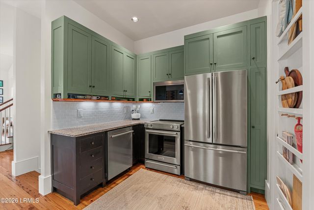 1612 W Paris Avenue, Port Royal, SC 29935