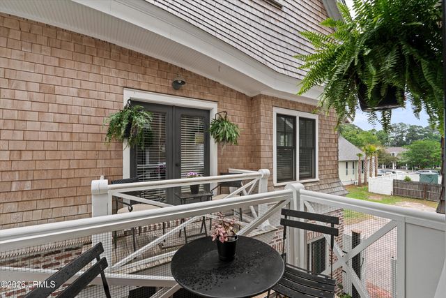 1612 W Paris Avenue, Port Royal, SC 29935