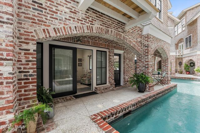 1612 W Paris Avenue, Port Royal, SC 29935