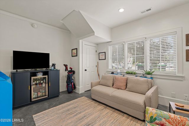 1612 W Paris Avenue, Port Royal, SC 29935