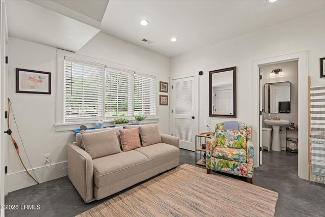 1612 W Paris Avenue, Port Royal, SC 29935